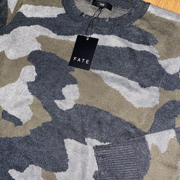 Fate Distressed Camo Crew Neck Sweater - Picture 9 of 9